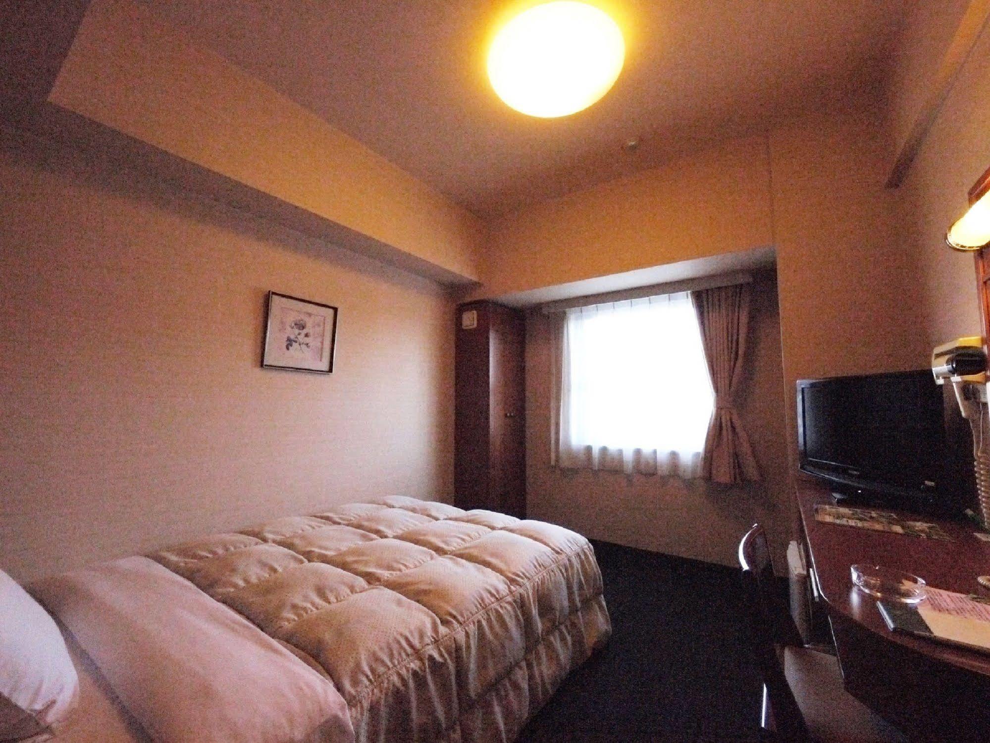 Hotel Route-Inn Suzuka Exterior photo